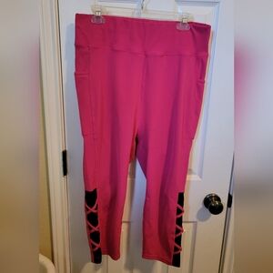 POPfit Cropped Leggings • Pink & Black